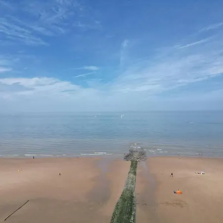 Gasthaus A&s - - Sky Apartment Ostend