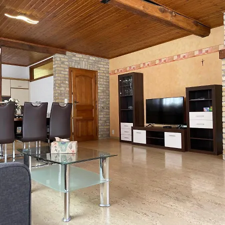 Gasthaus A&s - - Sky Apartment